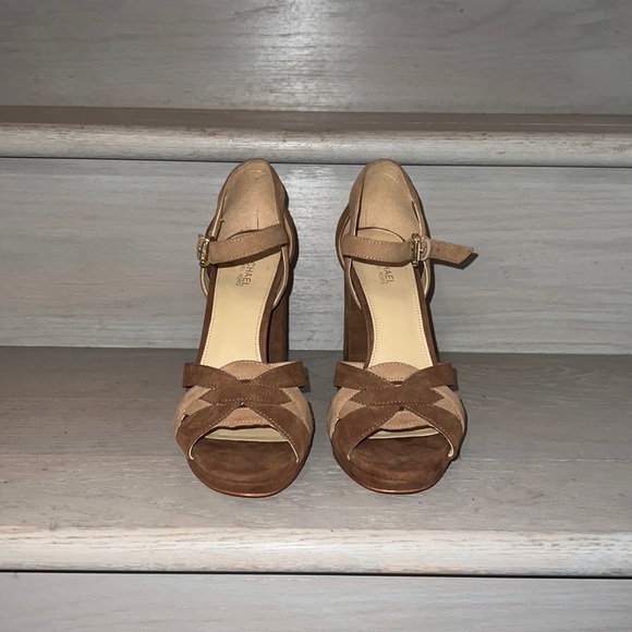 Michael Kors Annaliese Platforms size 6 - Picture 2 of 6
